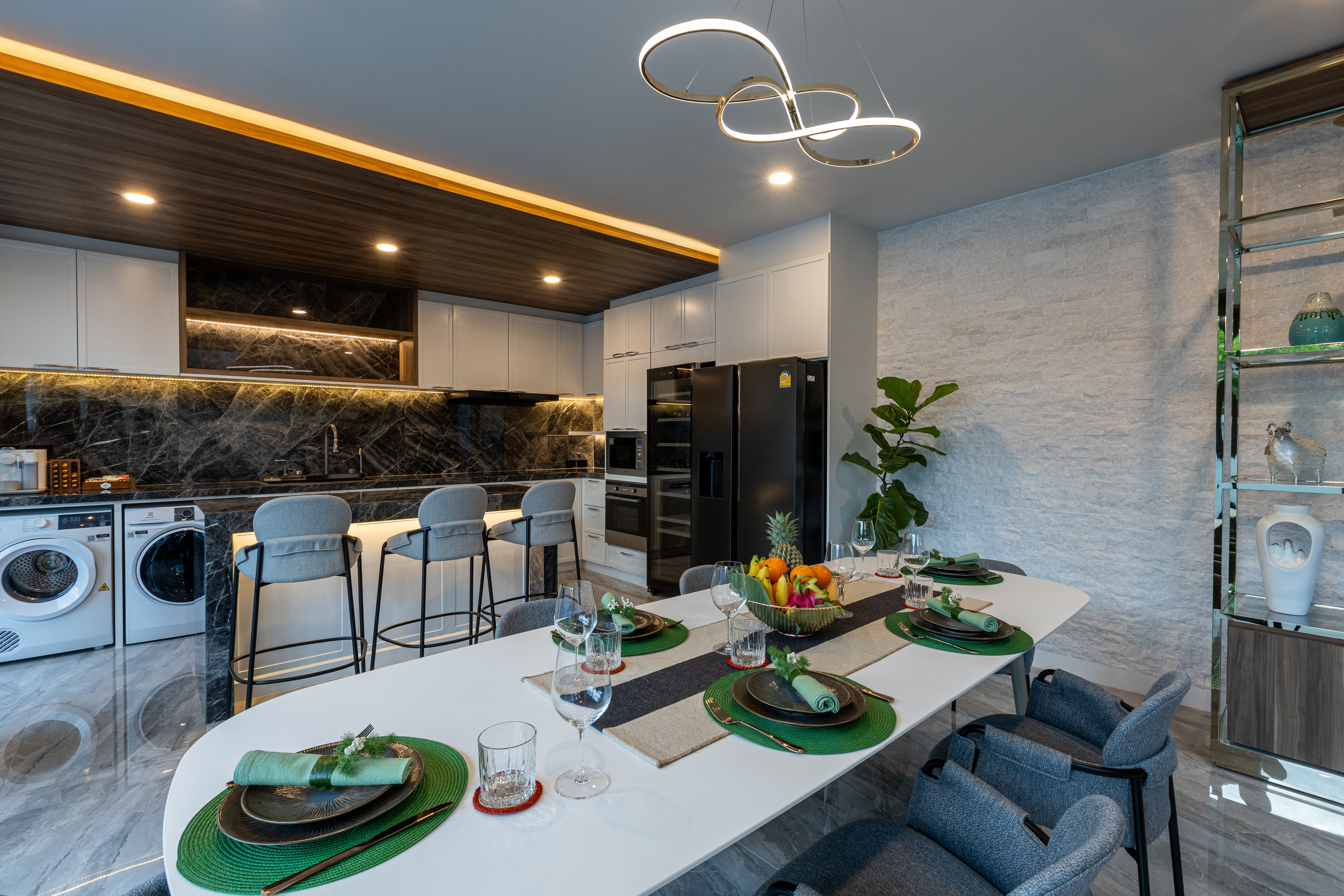 Mandla Revelle Villa 33